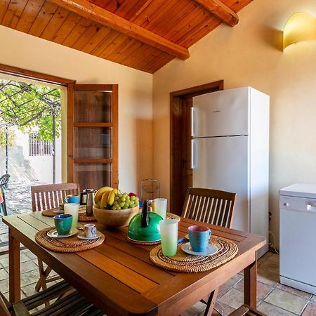 Cozy Home In Ragusa With Kitchen Camemi Exterior photo